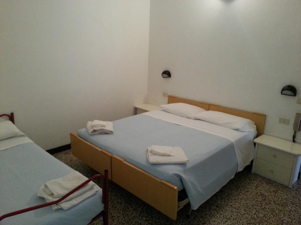 Fiorina Bed&Breakfast - Colazione Fino A Mezzogiorno - Beach Village Gratuito - Aquafan25 Oltremare20 리치오네 외부 사진